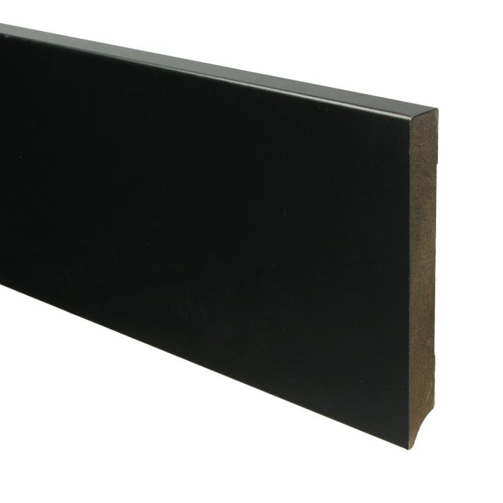 MDF Moderne plint 150x18 voorgelakt RAL 9005 | 2.4 meter