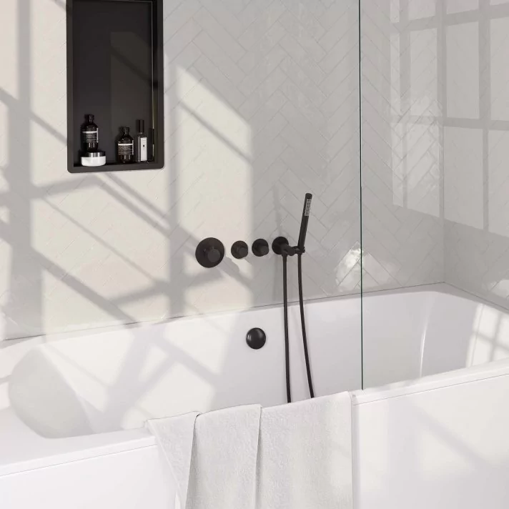 BRAUER Black Carving thermostatische inbouw badkraan SET 01 met badvulcombinatie en staaf handdouche en doucheslang en wandaansluitbocht mat zwart