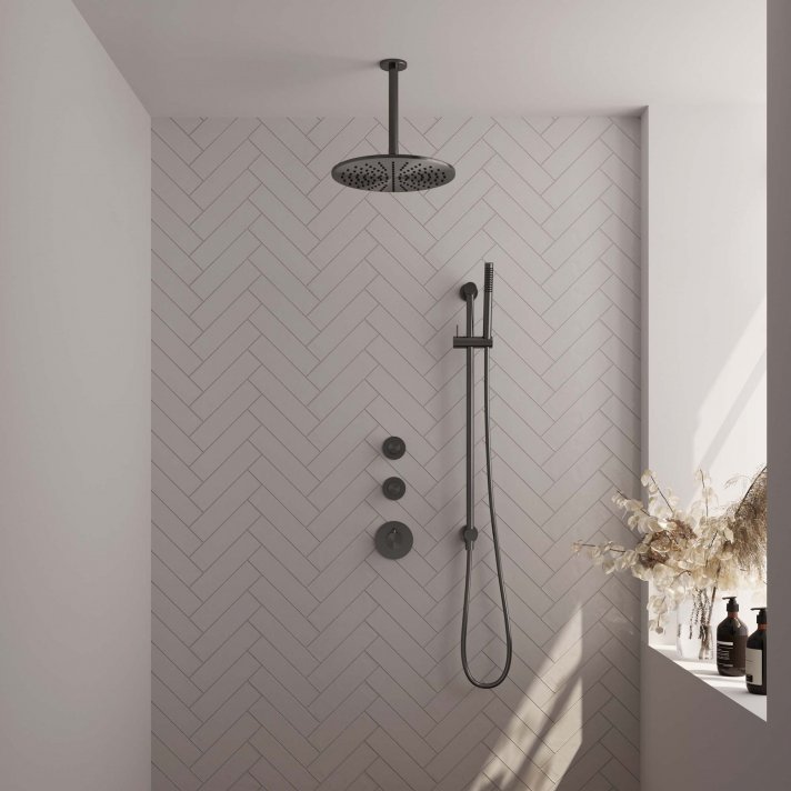 BRAUER Gunmetal Edition thermostatische inbouw regendouche SET 18 met 30 cm douchekop en plafondarm en staaf handdouche en doucheslang en geïntegreerde glijstang gunmetal geborsteld PVD